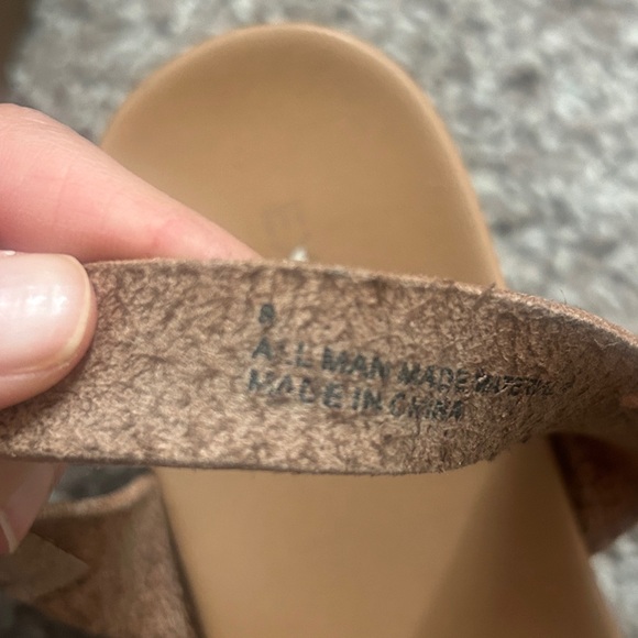 Express Sandals - Picture 2 of 6